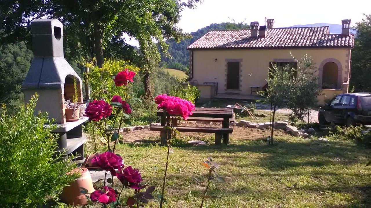 Appartamento Il Gelso Rosso Comunanza Esterno foto